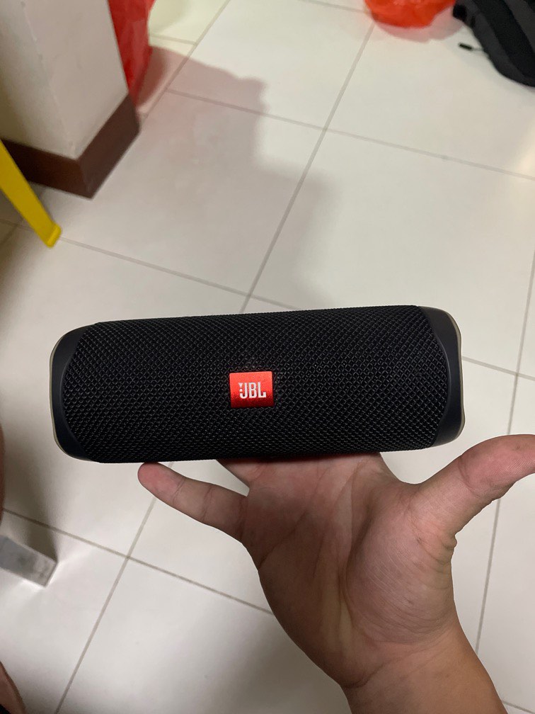 Jbl Flip 5 speaker , Audio, Soundbars, Speakers & Amplifiers on Carousell