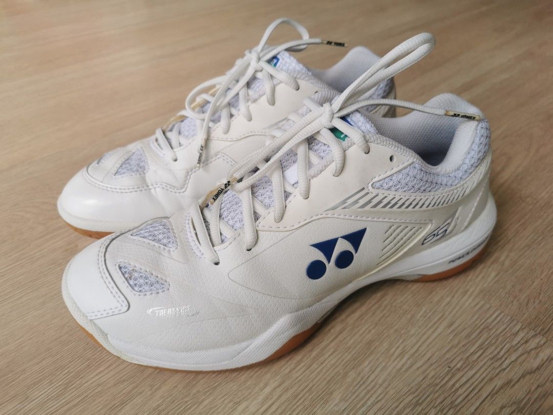 Yonex 65Z2 size 39.5