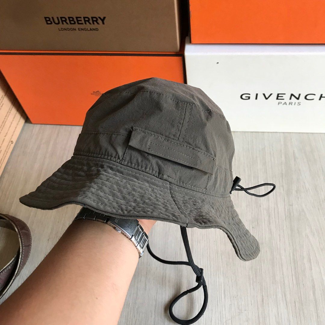 Burberry top hat zara