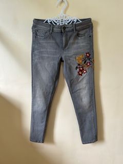 Zara embroidered washed jeans