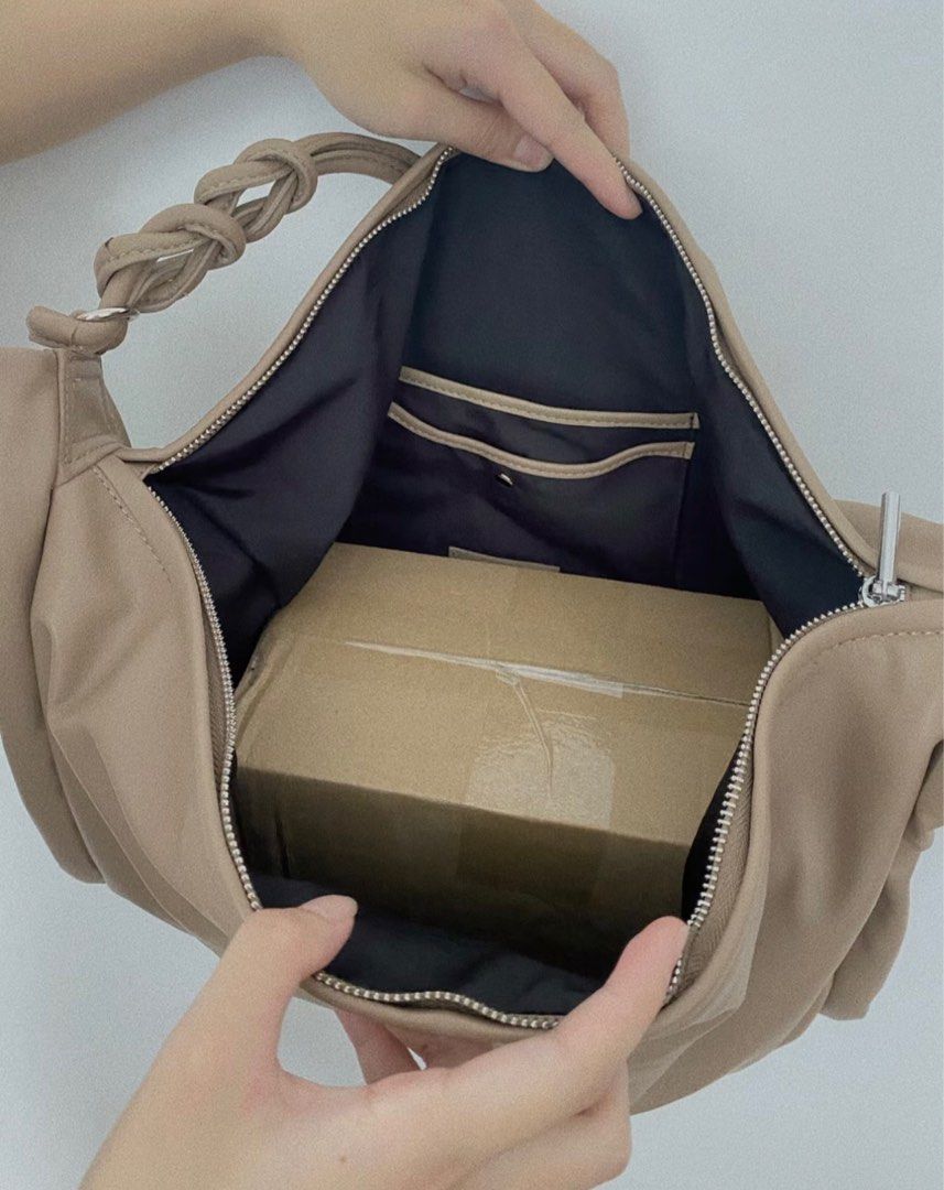 Zara TOTE BAG WITH GATHERED SIDE DETAIL