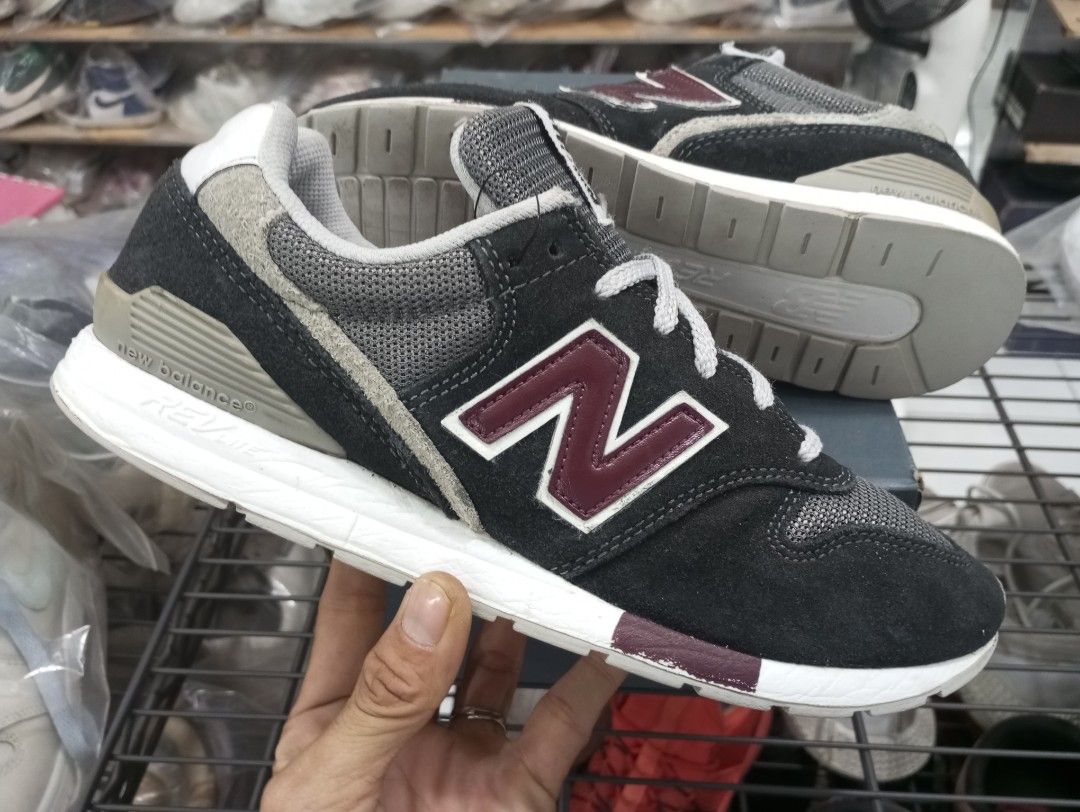 1416.New Balance Revlite 996 black grey size 40 Fesyen Pria