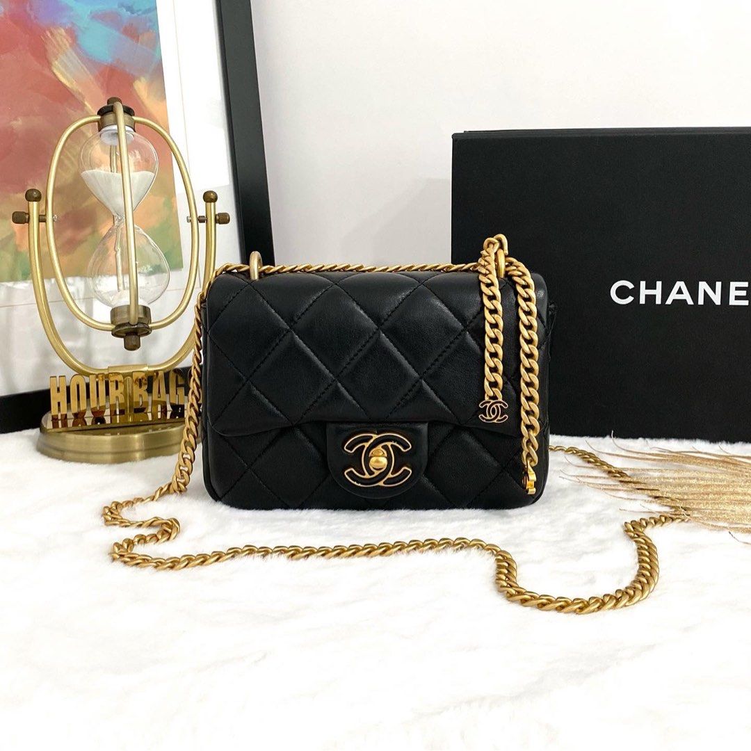 Chanel 22C Mini Flap Bag Mini Imitation Pearl Black in Leather with  Gold-tone - DE