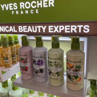 (Category: ) located in . Submitted by cosmetic_beauty_shop (Listing ID 1264264547, Image 1). Description: .