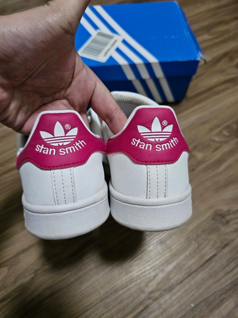 Stan smith hotsell pink uk