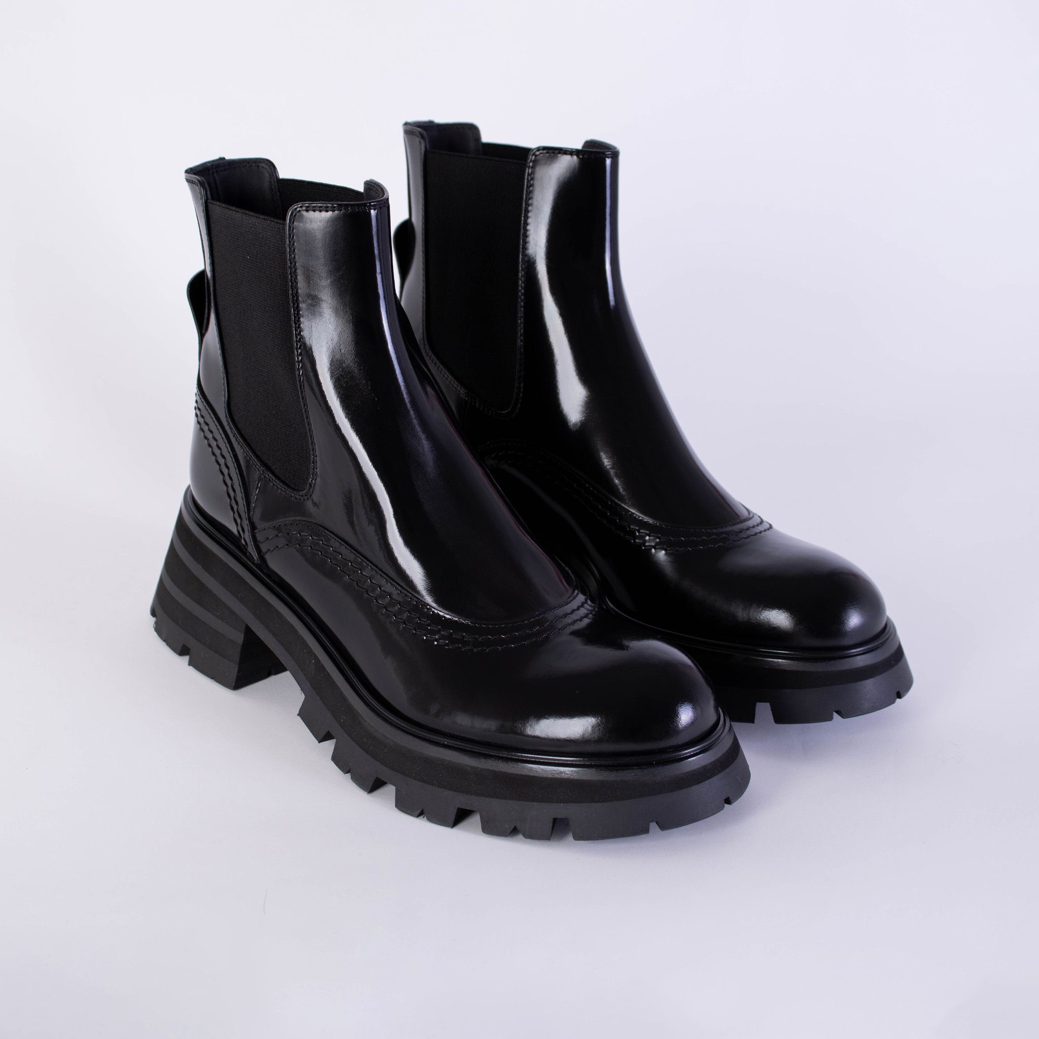 Alexander mcqueen chelsea online