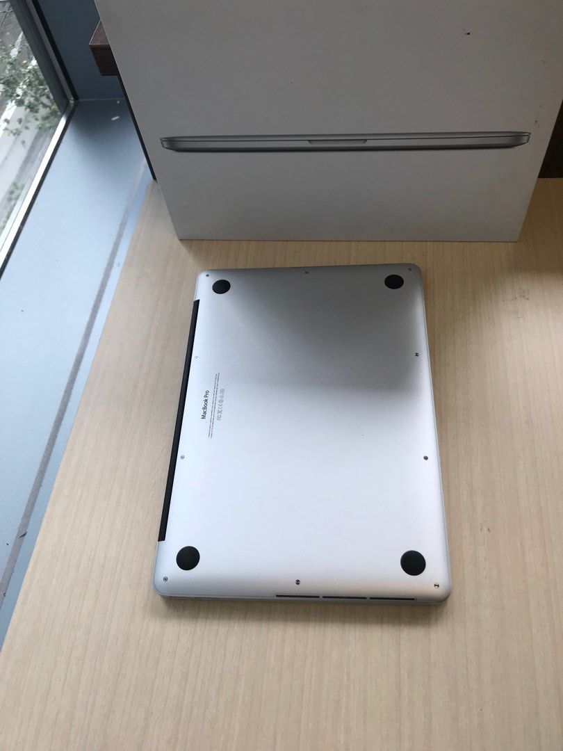 Apple Macbook Pro 13-inch Retina 2015 Model laptop A1502 Intel