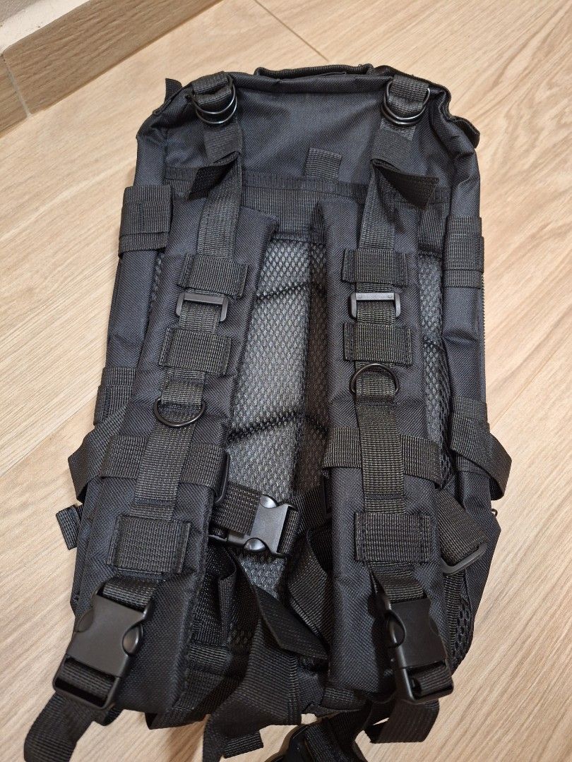 Backpack (Category: Backpacks) located in Singapore. Submitted by feichin (Listing ID 1264445264, Image 8). Description: .