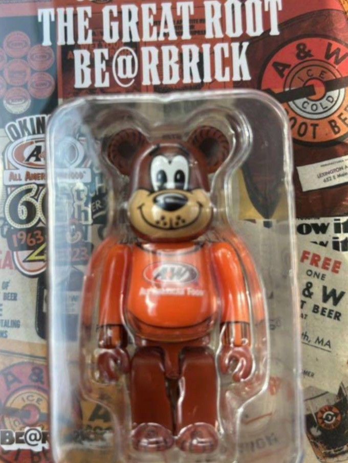 Be@rbrick 100% A&W 沖繩漢堡店限定, 興趣及遊戲, 玩具& 遊戲類- Carousell