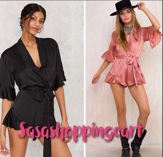(Black) High-end low collar waist belt with lotus leaf short skirt pants sexy shorts skirt