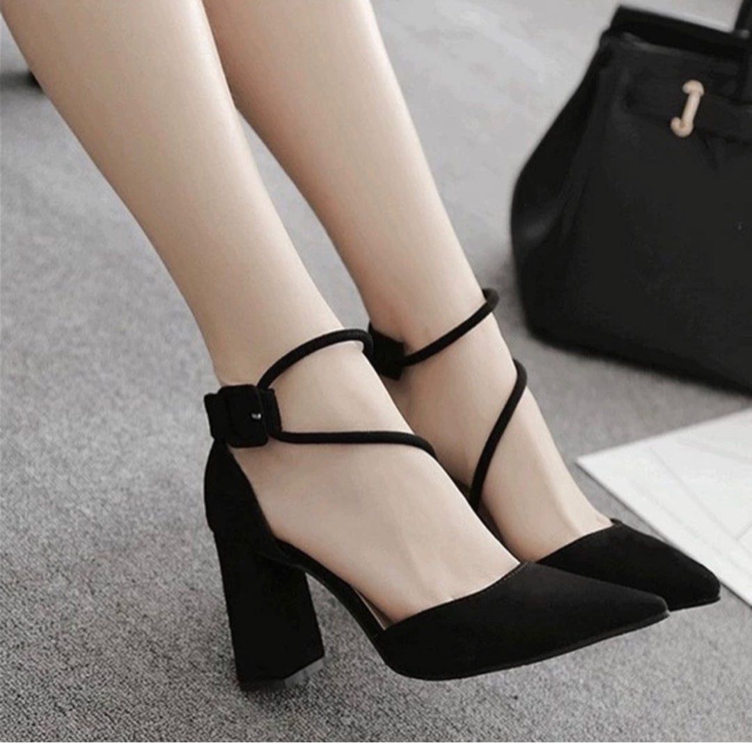 Size 2 deals black heels