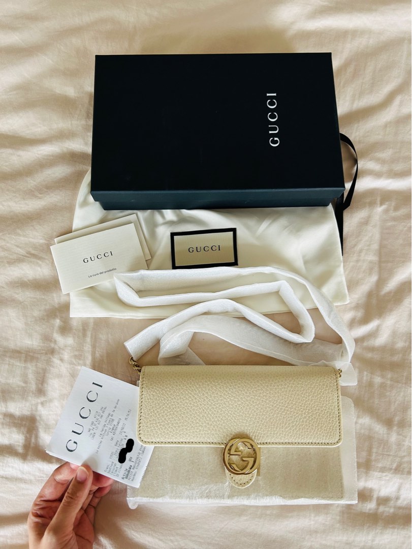 Gucci maroquinerie shop