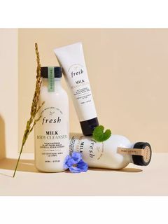BNIB FRESH milk body cleanser exfoliating AHA glycolic acid niacinamide rice vitamin e hyaluronic acid 75ml mini travel size clean