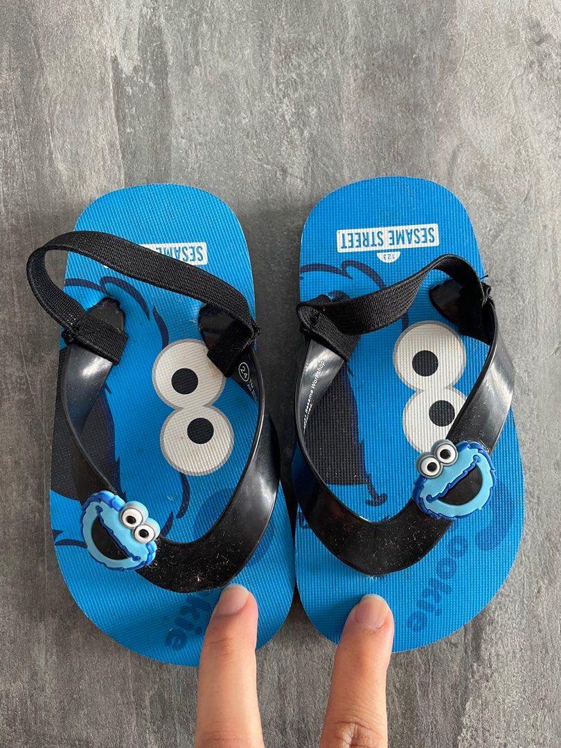 Brand New Sesame Street Cookie Monster Slippers Flip Flops Blue