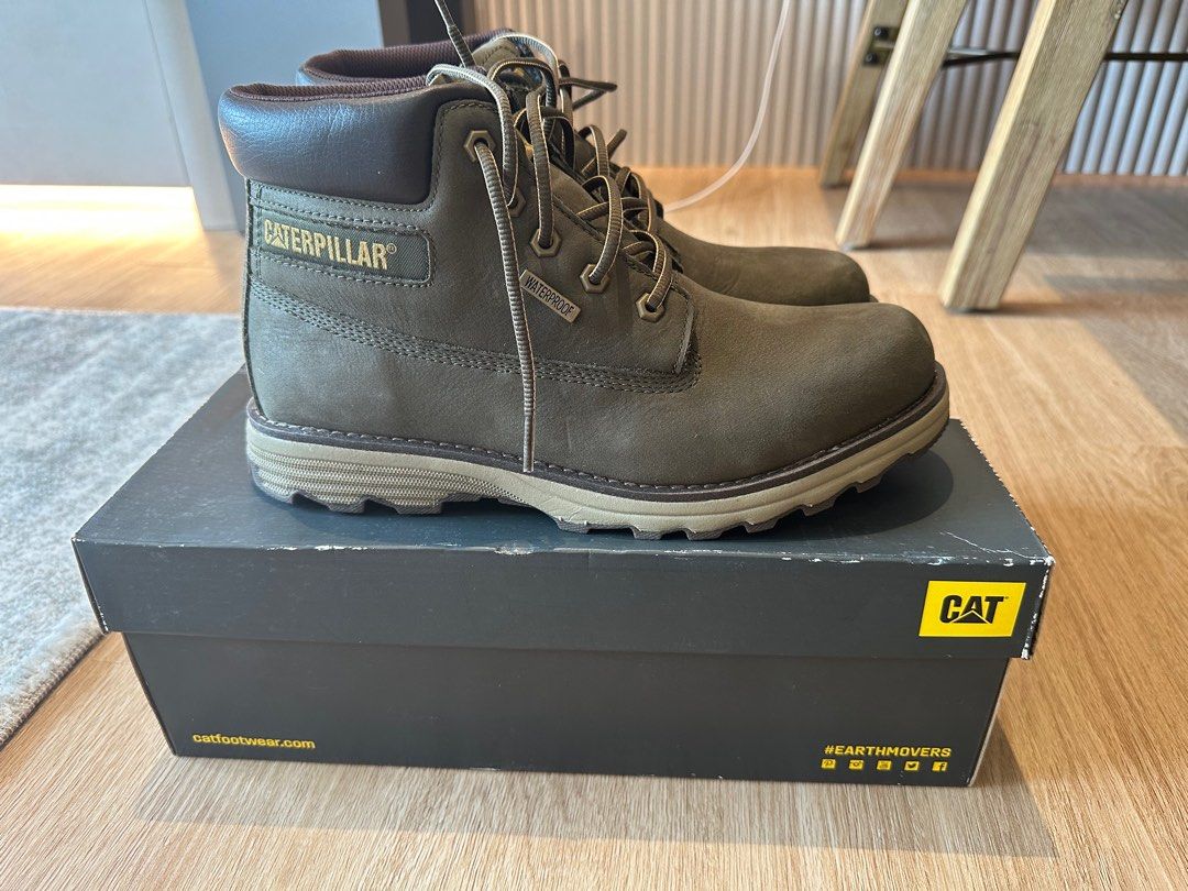 Cat earthmovers boots store