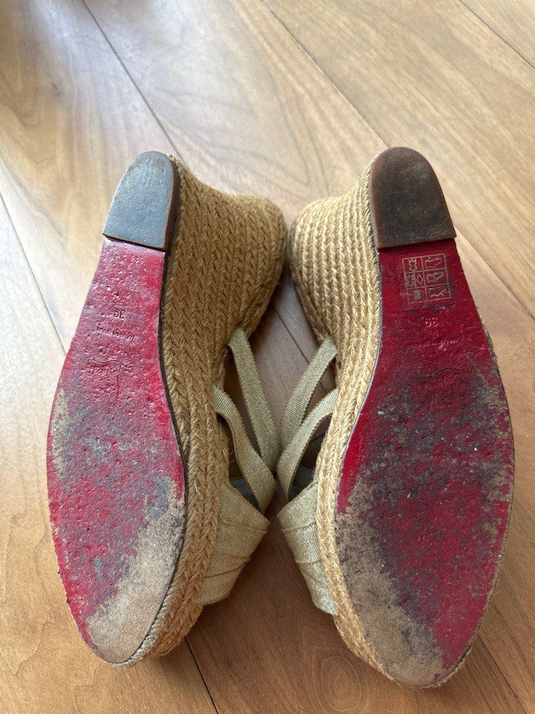CHRISTIAN LOUBOUTIN Gold Wedges Women s Fashion Footwear Wedges on Carousell