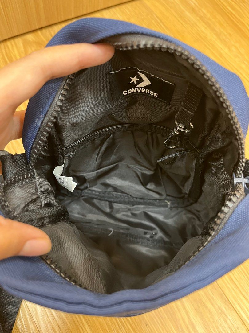 Converse sling bag original authentic Fesyen Pria Tas Dompet