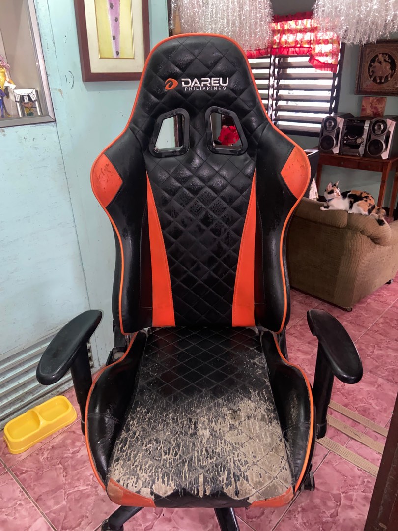 Dareu gaming chair used, Furniture & Home Living, Furniture, Chairs on