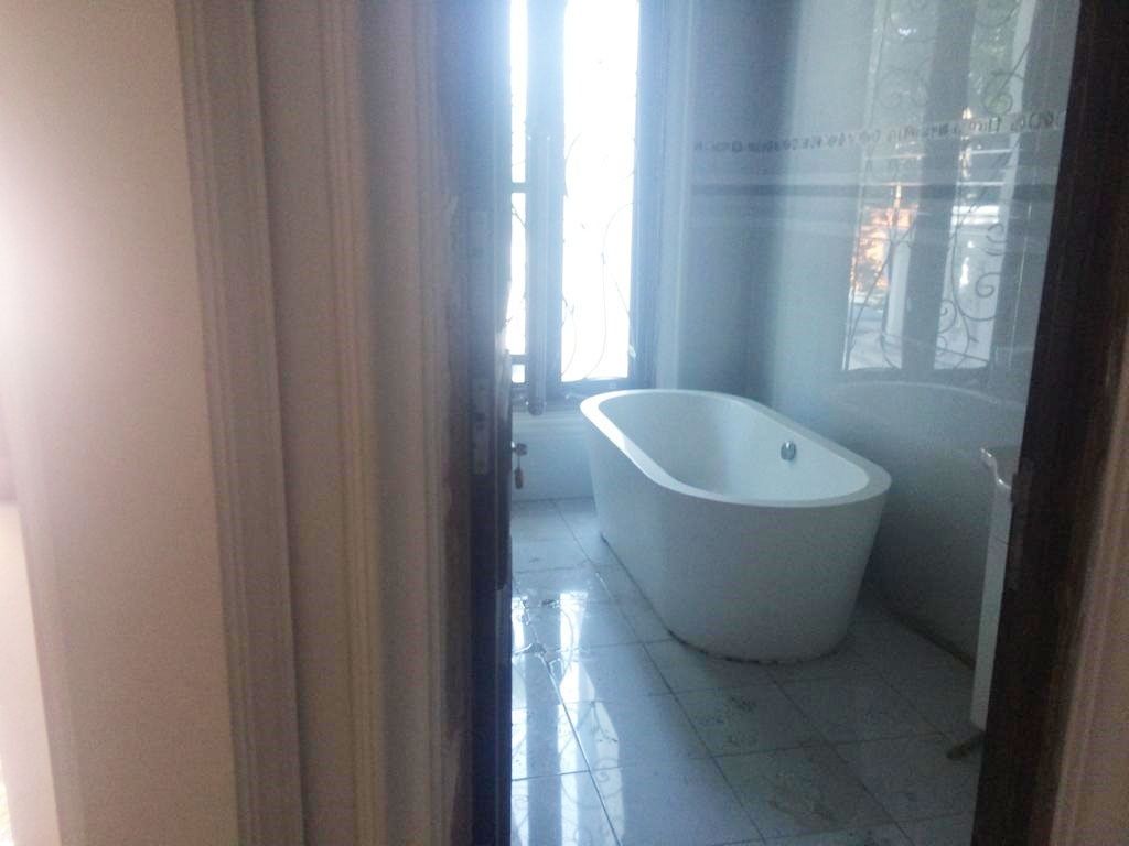 dijual_rumah_mewah_4_lantai_di_1699408163_03f4f116_progressive