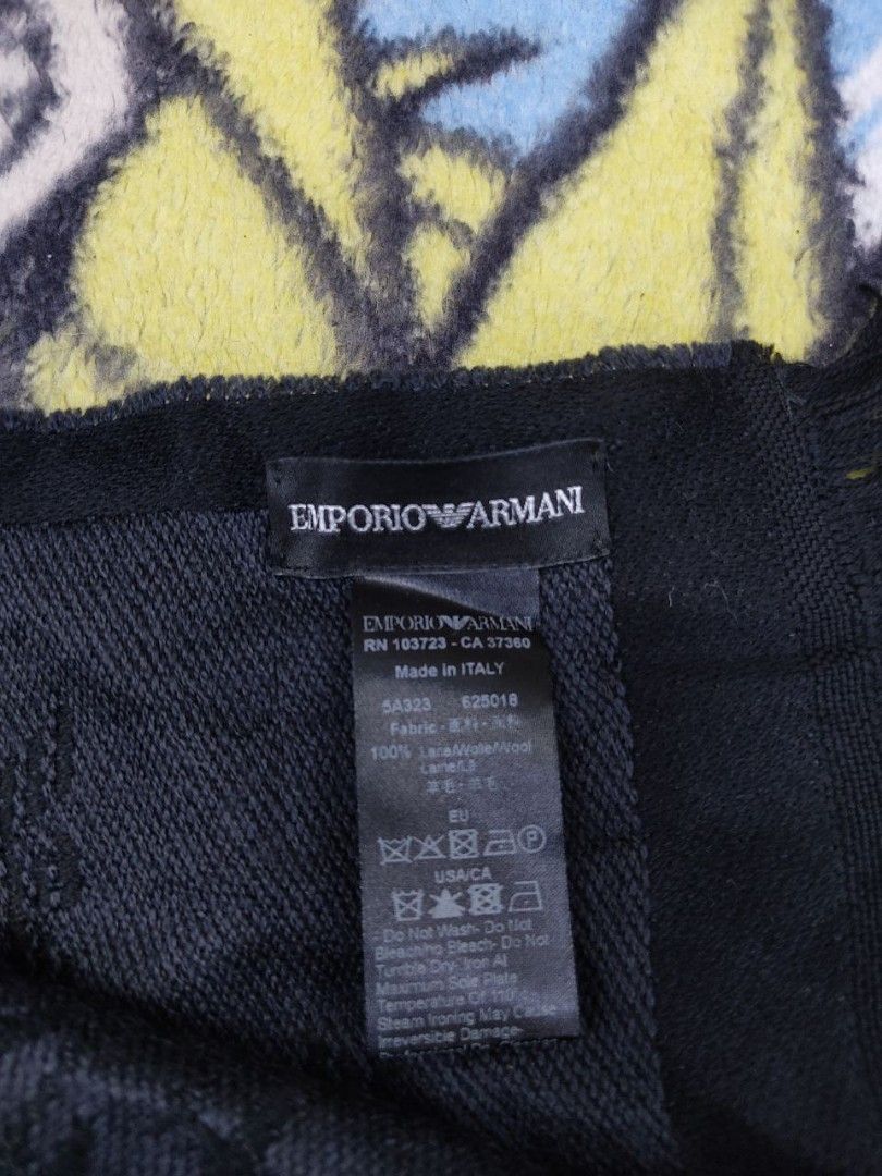EMPORIO ARMANI SCARVES Luxury Accessories on Carousell