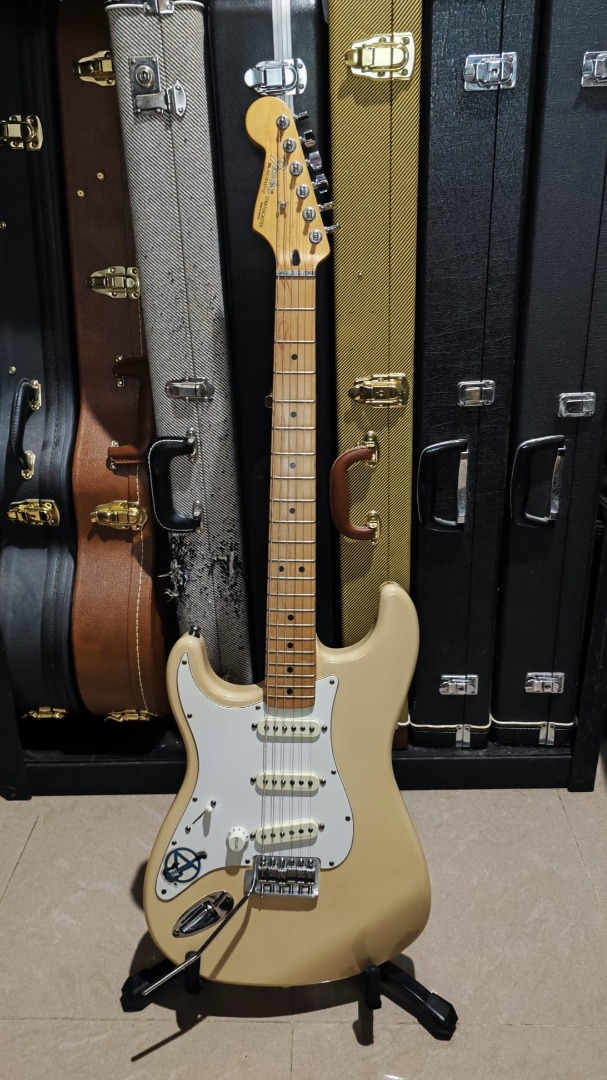 Fender Mexico Jimi Hendrix style Strat, 興趣及遊戲, 音樂、樂器