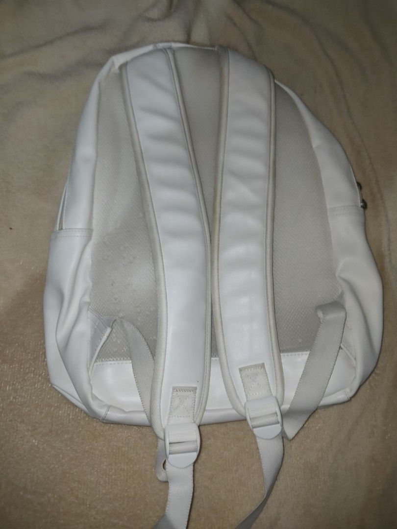 Fila Backpack (Category: Backpacks) located in Quezon City. Submitted by little.dane16 (Listing ID 1264495593, Image 2). Description: Fila Backpack Saglit lang nagawa Goods na goods 💯 Legit.