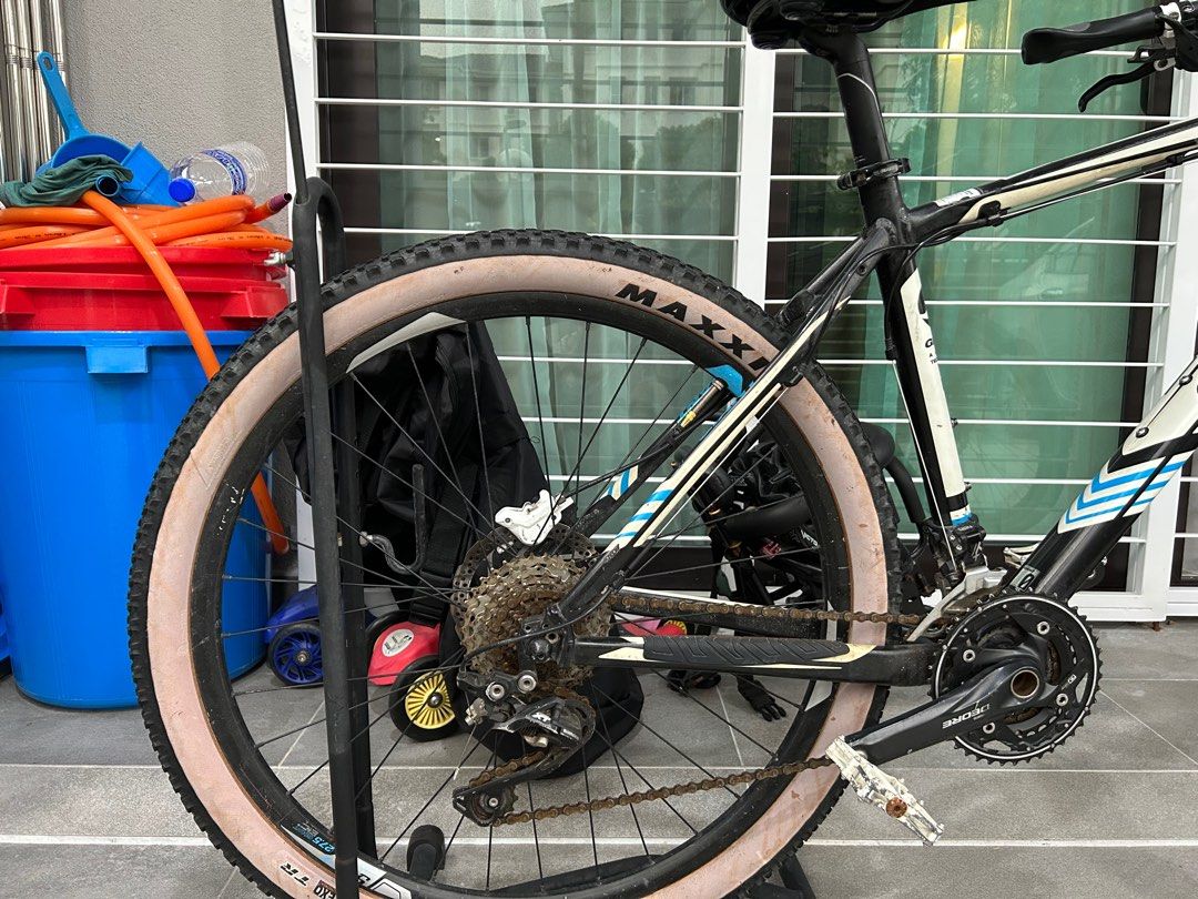Giant clearance talon aluxx