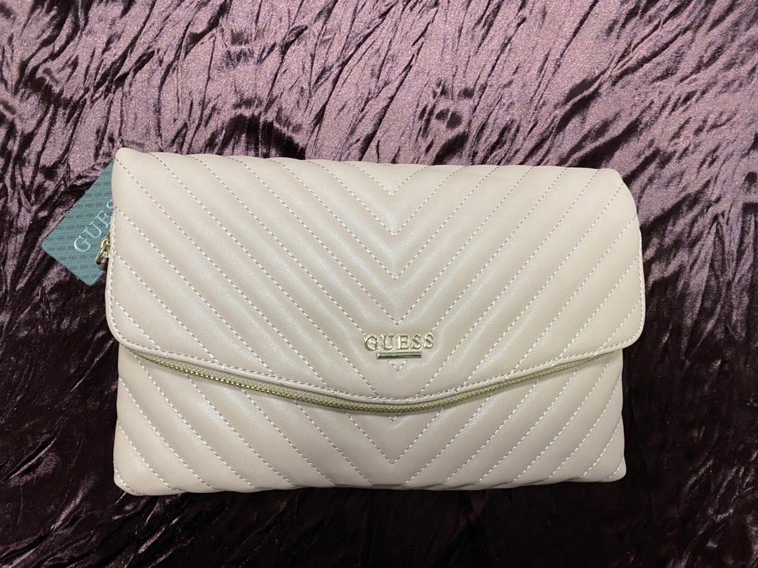 Guess clutches hotsell