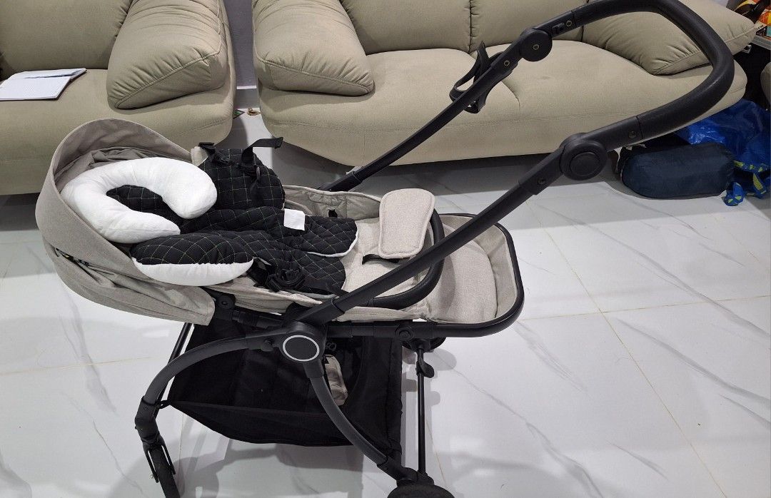 Hauck Colibri Stroller, Babies & Kids, Going Out, Strollers on Carousell