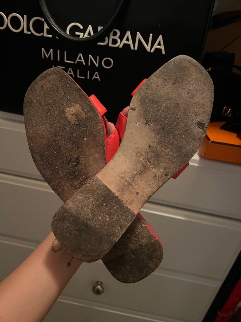 Hermes Oran size 7.5 (Category: Flats & Sandals) located in Manila. Submitted by mvplovedstuff (Listing ID 1264456950, Image 3). Description: Authentic with box :) You just have to clean it to look bnew. .