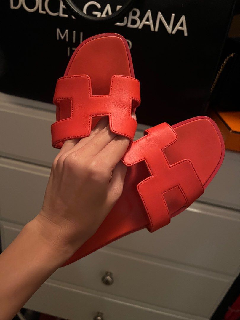Hermes Oran size 7.5 (Category: Flats & Sandals) located in Manila. Submitted by mvplovedstuff (Listing ID 1264456950, Image 1). Description: Authentic with box :) You just have to clean it to look bnew. .