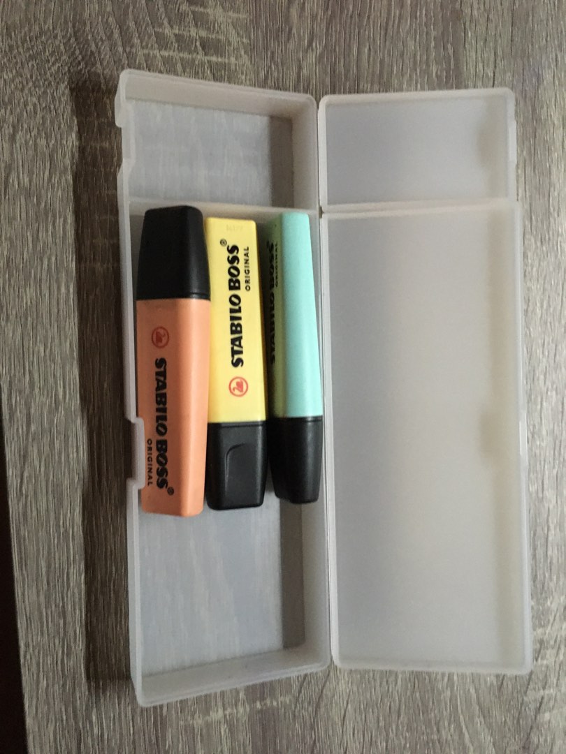 Highlighters pen holders, Hobbies & Toys, Stationary & Craft
