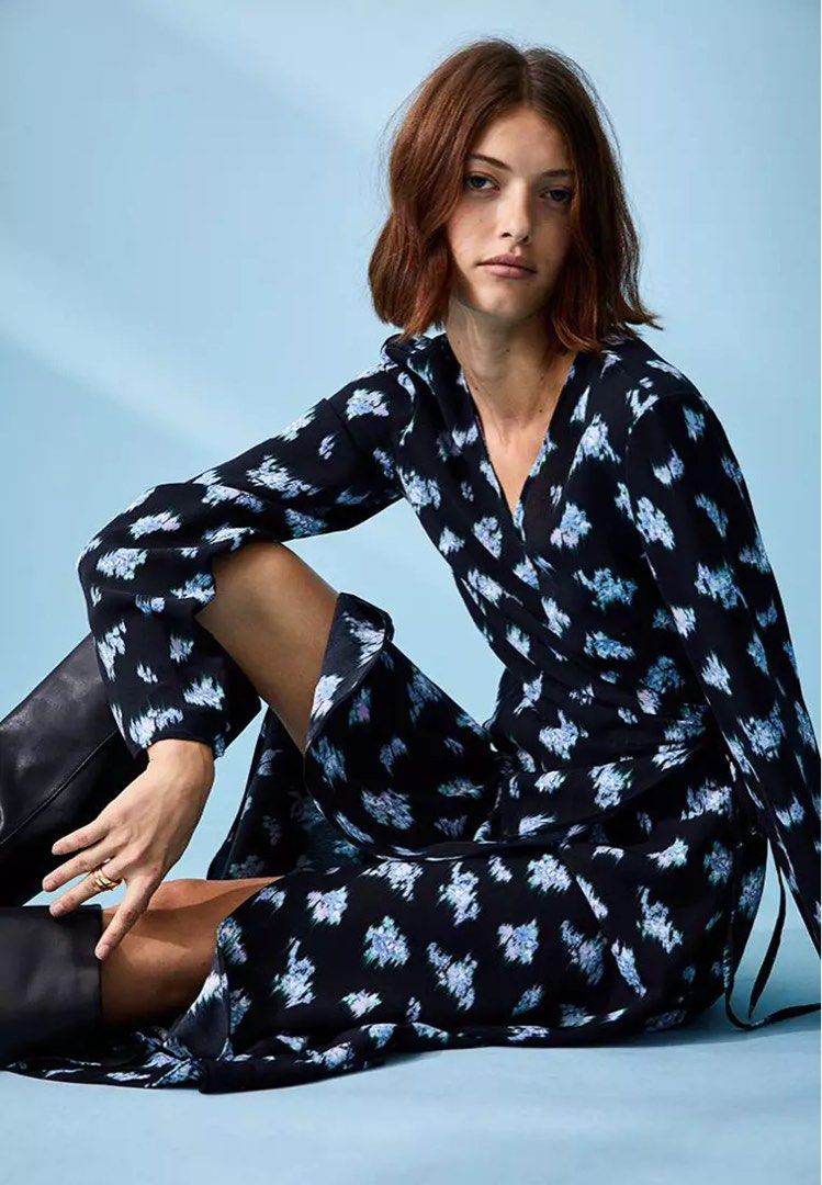 H&m crepe discount wrap dress