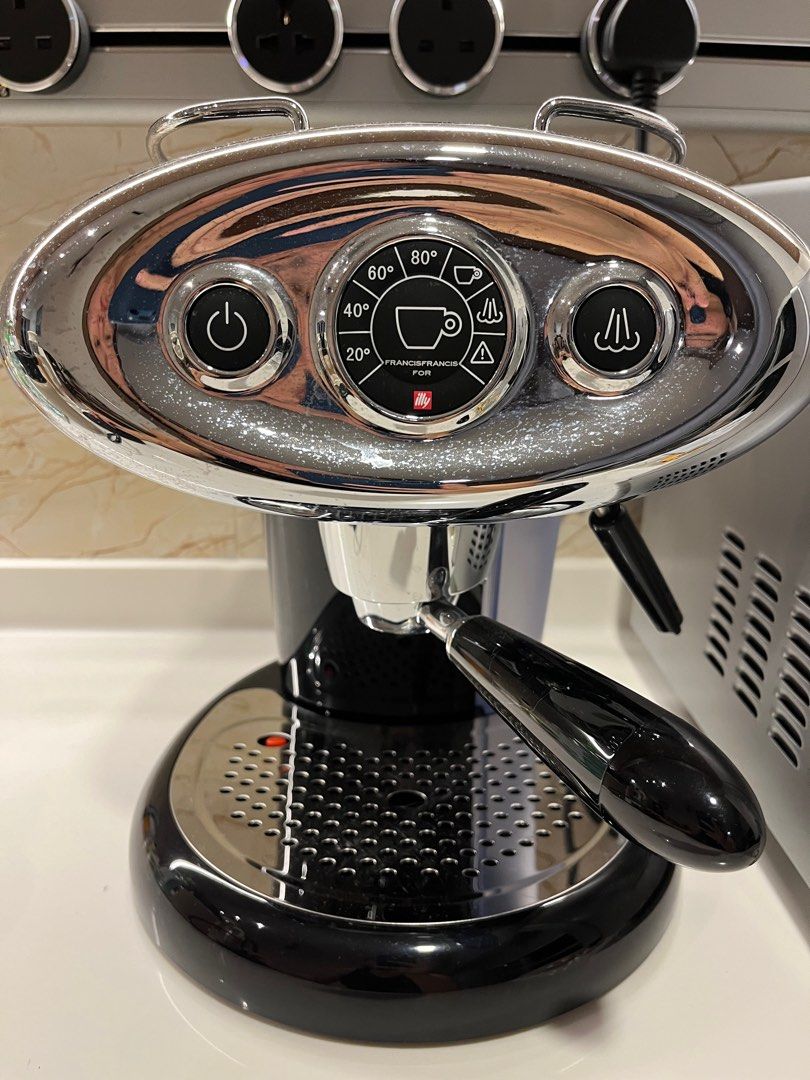 illy iperEspresso Machine x7.1 black, TV & Home Appliances, Kitchen