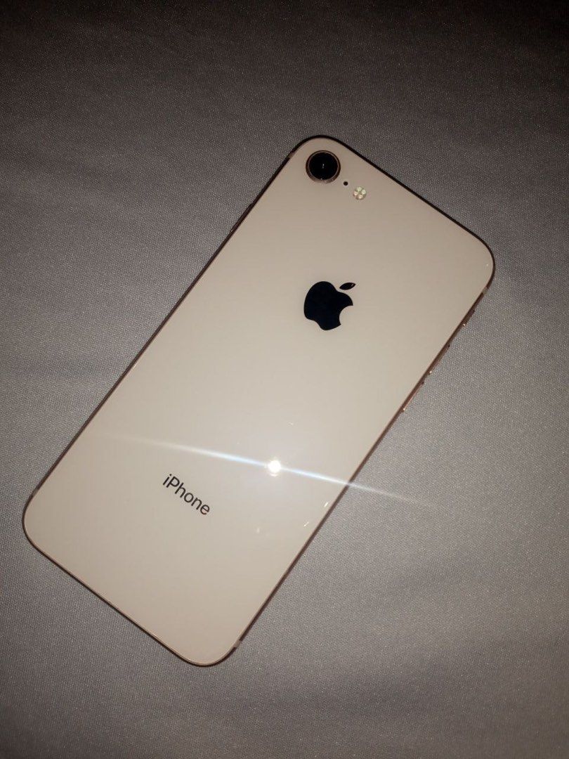 iPhone Gold 64 GB - 1