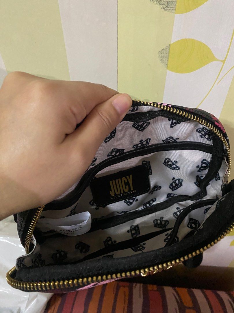 Juicy Couture Belt Bag (Category: Purses & Pouches) located in Manila. Submitted by 3rdrock (Listing ID 1264475011, Image 2). Description: Preloved used twice .