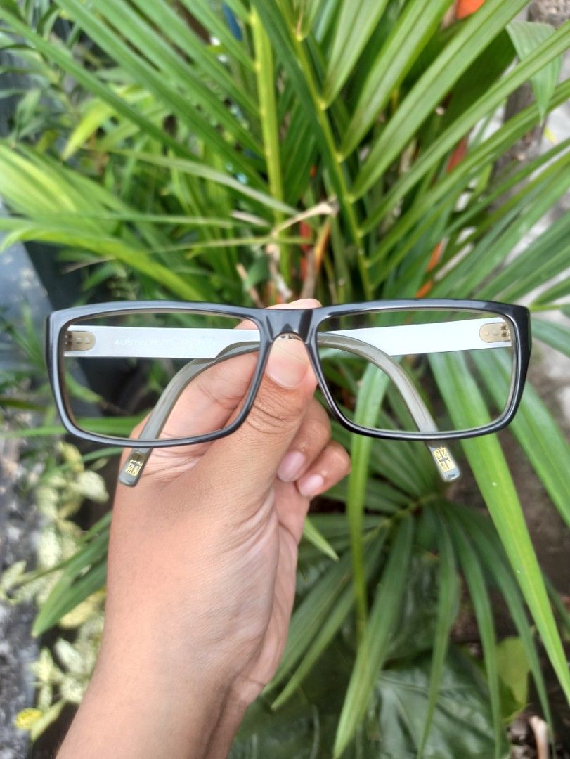 kacamata vintage merk Austin Reed England, Fesyen Pria, Aksesoris