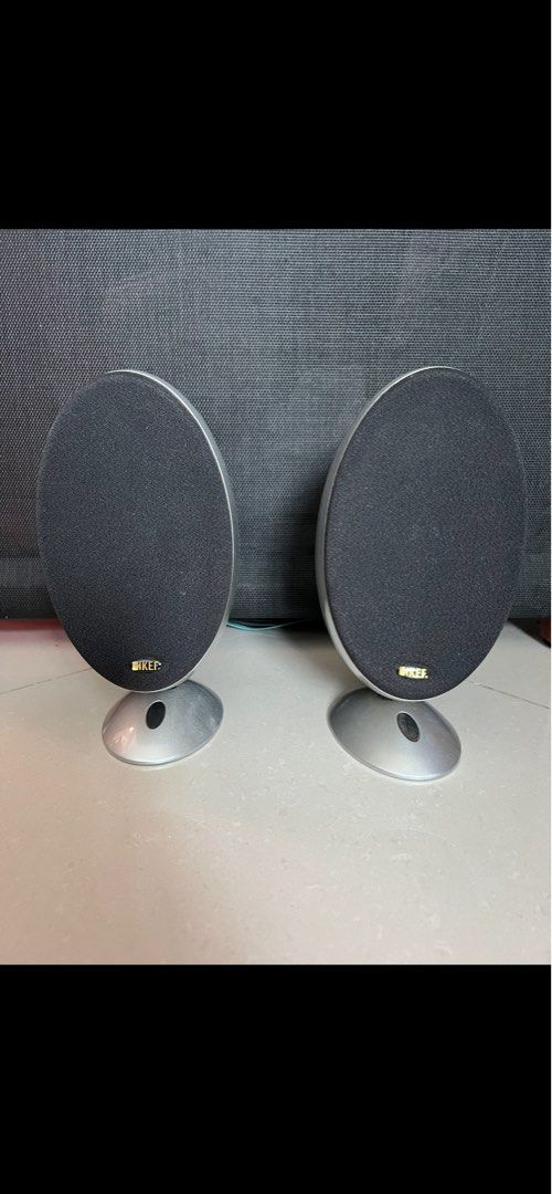 STAND BOOKSHELF SPEAKERS KEF E301
