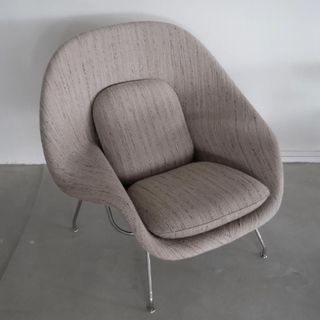 Knoll Womb chair by Eero Saarinen