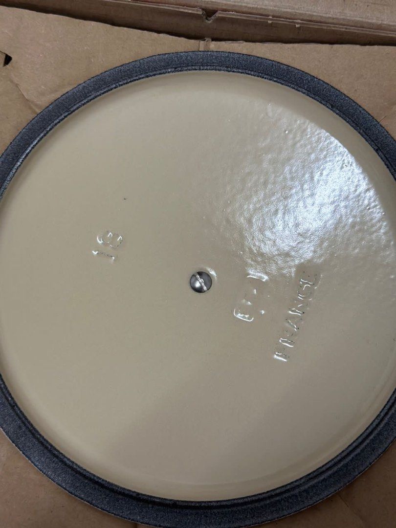 Le Creuset Dune Almond Cooking Pot, Furniture & Home Living