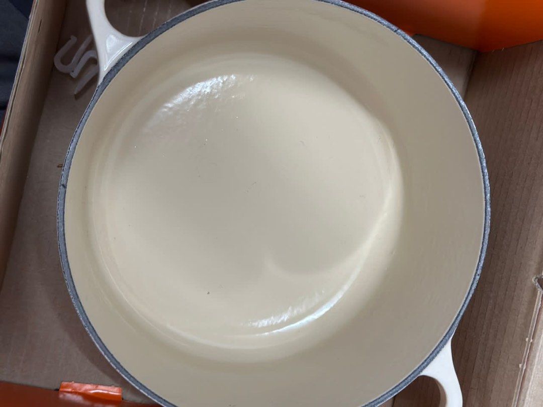 Le Creuset Dune Almond Cooking Pot, Furniture & Home Living