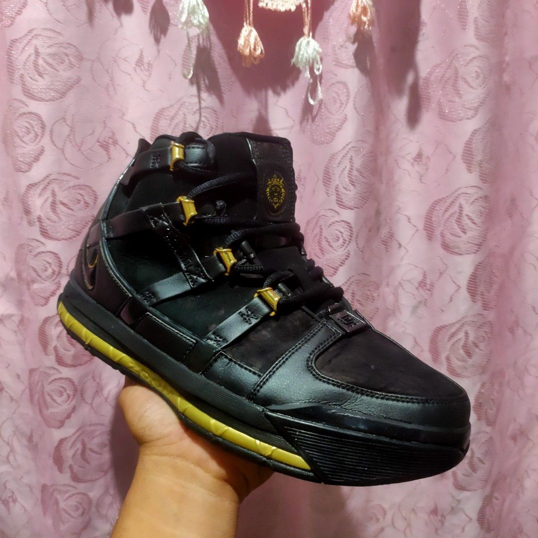 Lebron 3 black and gold top