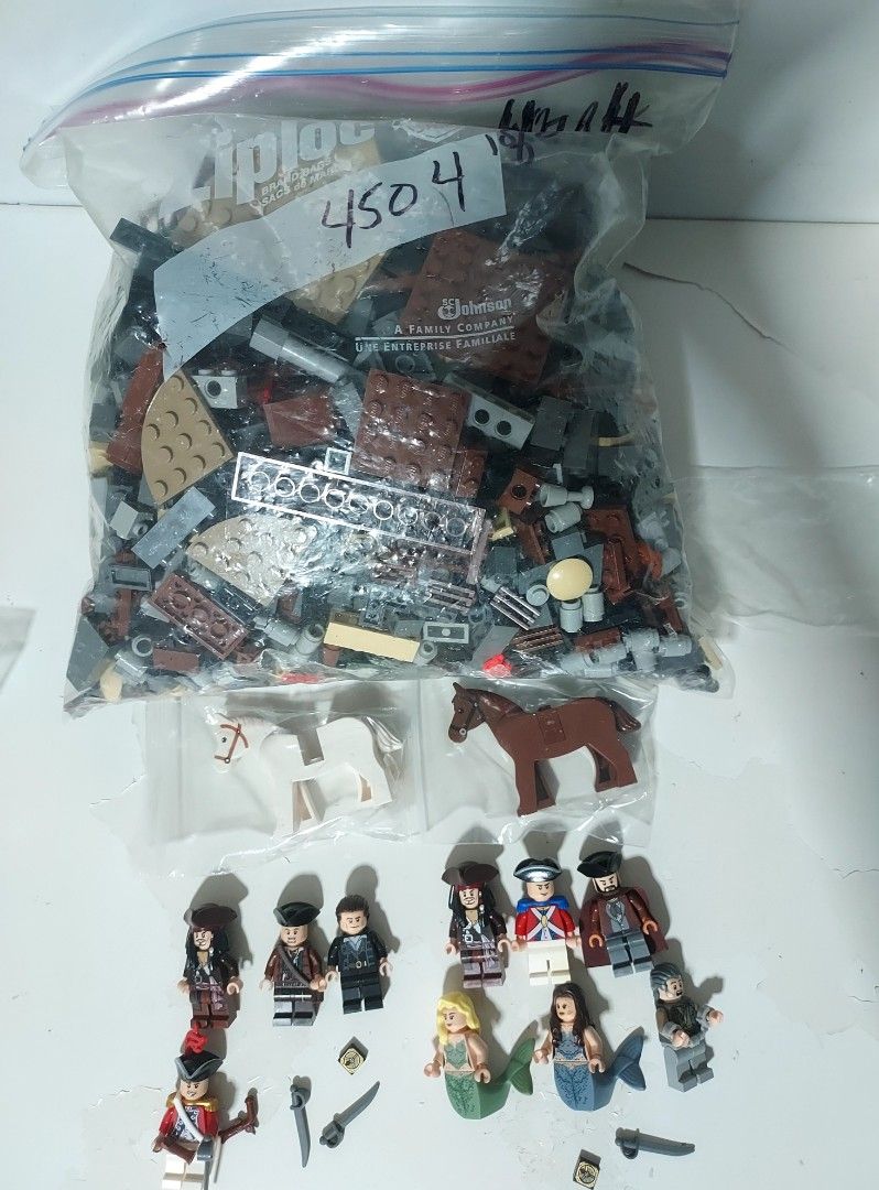 Lego Pirates of the Caribbean: Whitecap Bay 