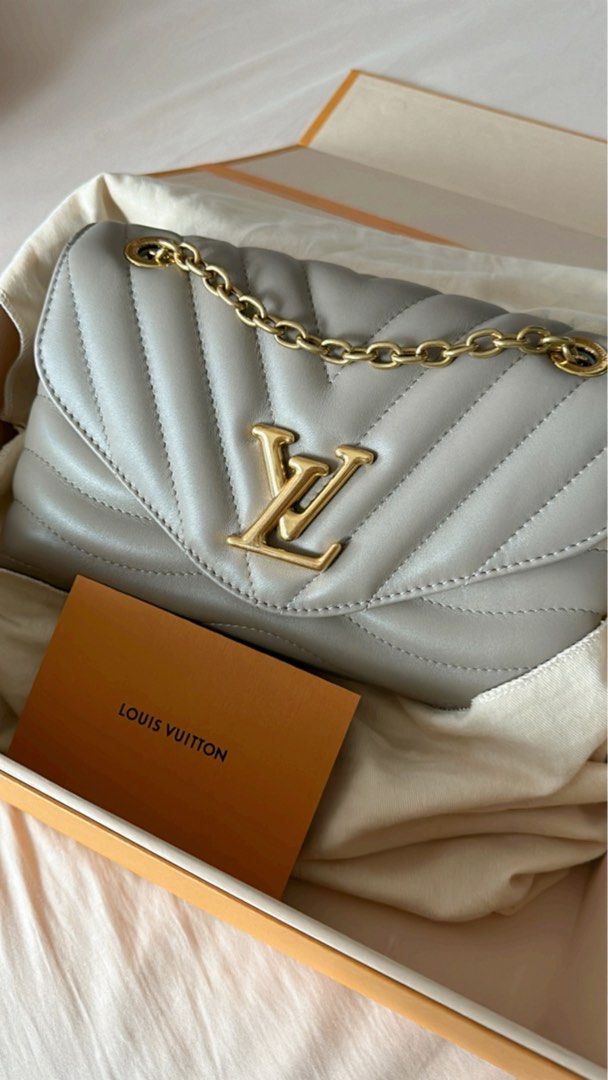 Shop Louis Vuitton Louis Vuitton New Wave Chain Bag Mm (M58550) by