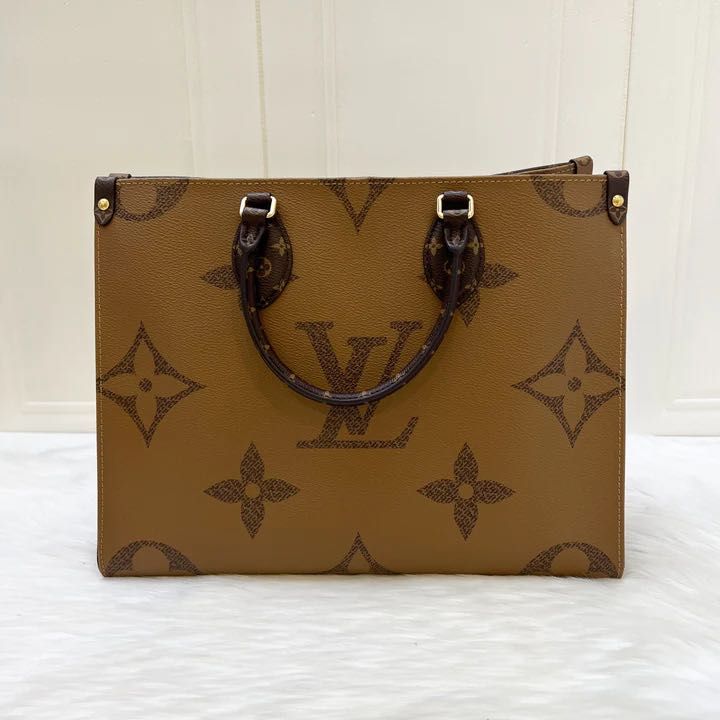 LV Onthego MM Tote in Giant Monogram and Reverse Monogram Canvas and GHW 2021