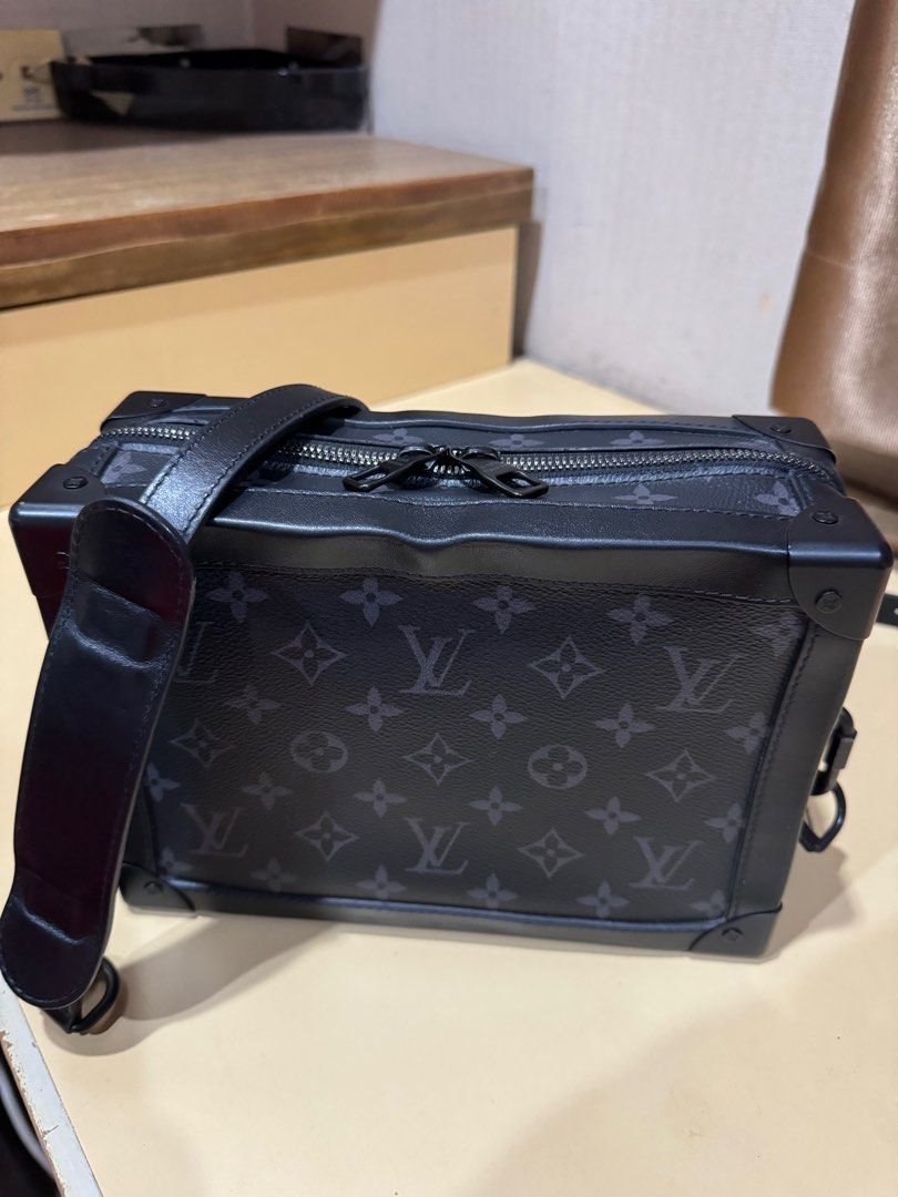 Authentic Louis Vuitton Soft Trunk Wallet Cloud M45432, Luxury, Bags &  Wallets on Carousell