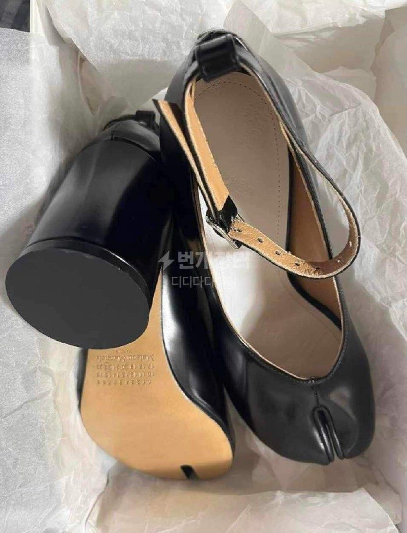 Maison margiela mary jane tabi Women s Fashion Footwear Boots