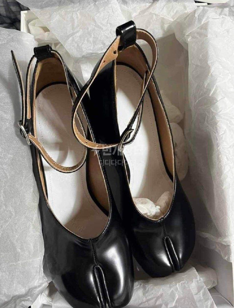 Maison margiela mary jane tabi Women s Fashion Footwear Boots
