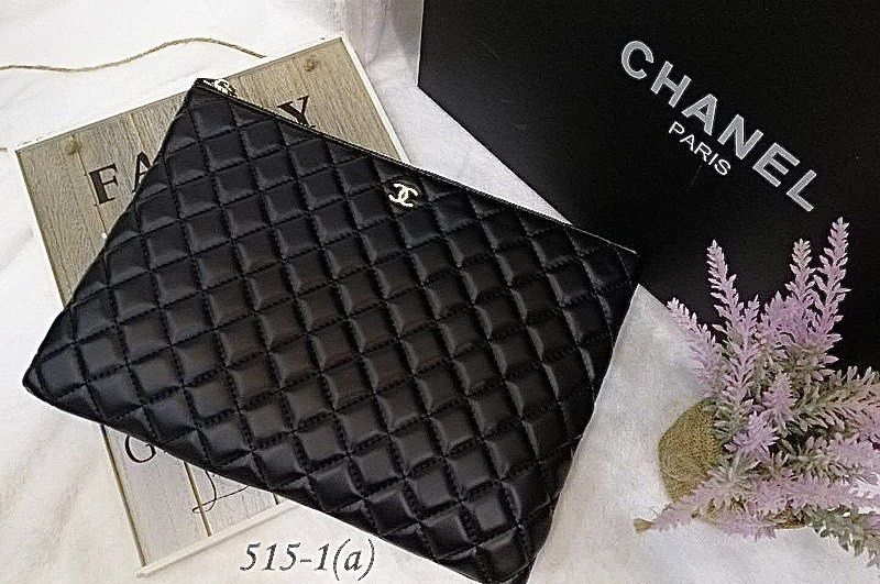 Chanel men online clutch