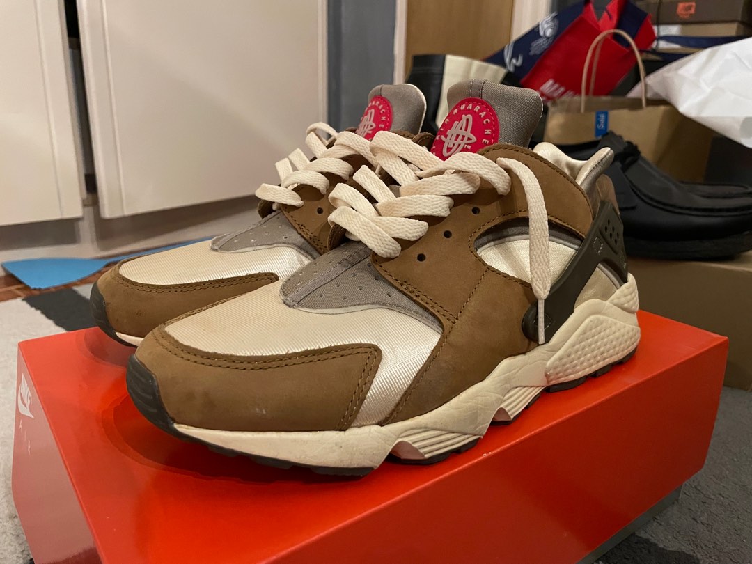 Nike huarache stussy dessert oak Men s Fashion Footwear